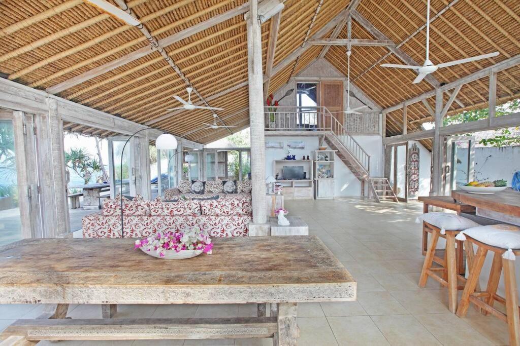 Villa Lumba Lumba - Oceanfront & Spectacular View! Lembongan Buitenkant foto